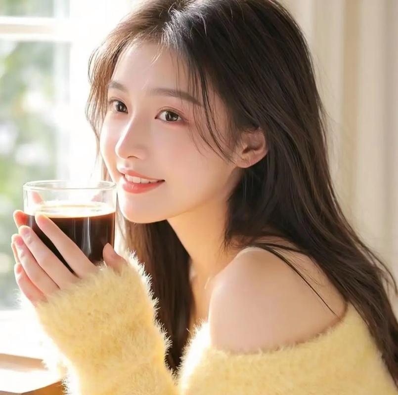 婴儿卡喉危急时刻 暖心女警紧急送医